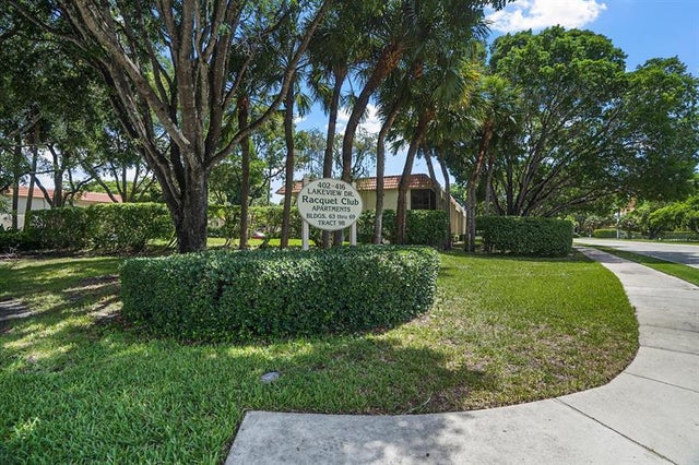 1 of 28 - 410 Lakeview Dr 104, Weston, FL