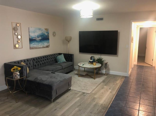 3 of 12 - 520 Orton Ave 104, Fort Lauderdale, FL