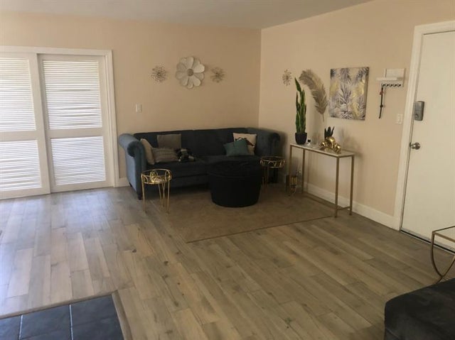 4 of 12 - 520 Orton Ave 104, Fort Lauderdale, FL