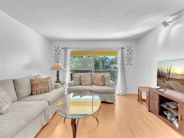 4 of 29 - 6870 Royal Palm Blvd 310m, Margate, FL