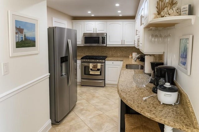4 of 18 - 801 S Ocean Drive 206, Hollywood, FL