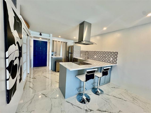 2 of 17 - 4100 Tivoli Ct 201, Lake Worth, FL