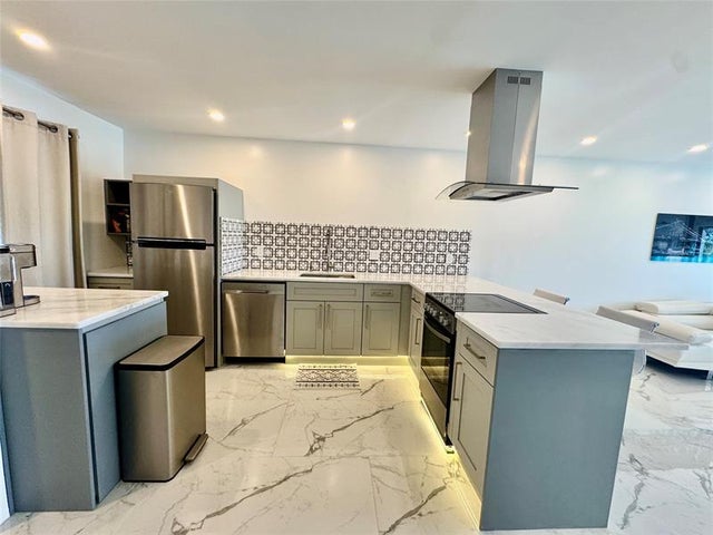 3 of 17 - 4100 Tivoli Ct 201, Lake Worth, FL