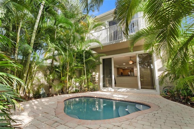 1 of 30 - 2652 Ne 30th Pl 2652, Fort Lauderdale, FL