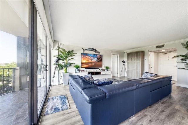 2 of 25 - 859 Jeffery Street 6090, Boca Raton, FL