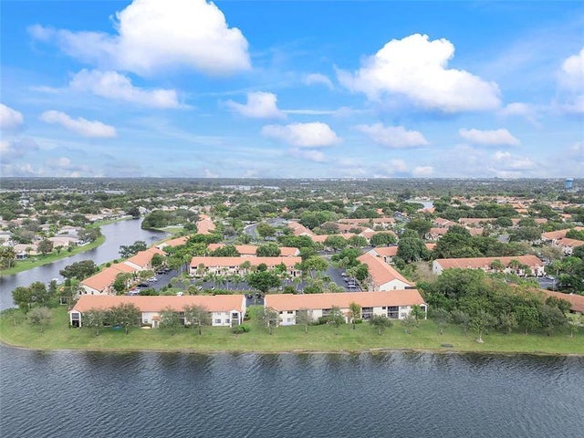 2 of 45 - 2112 Congressional Way 2112, Deerfield Beach, FL