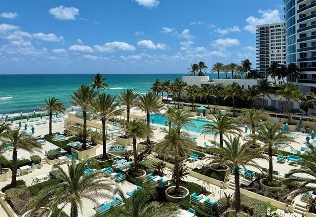 2 of 28 - 2501 S Ocean Dr 517, Hollywood, FL
