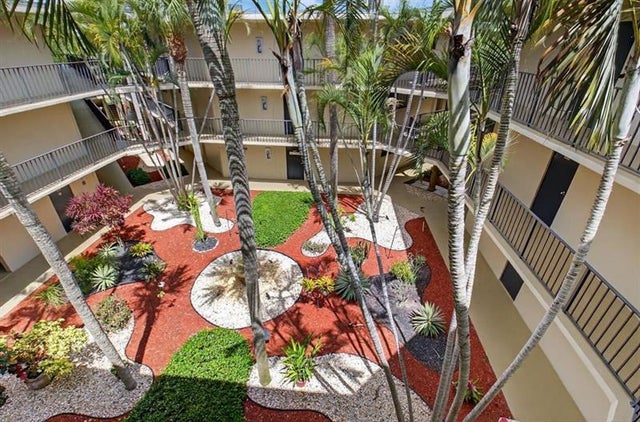 1 of 39 - 5370 Las Verdes Cr 319, Delray Beach, FL