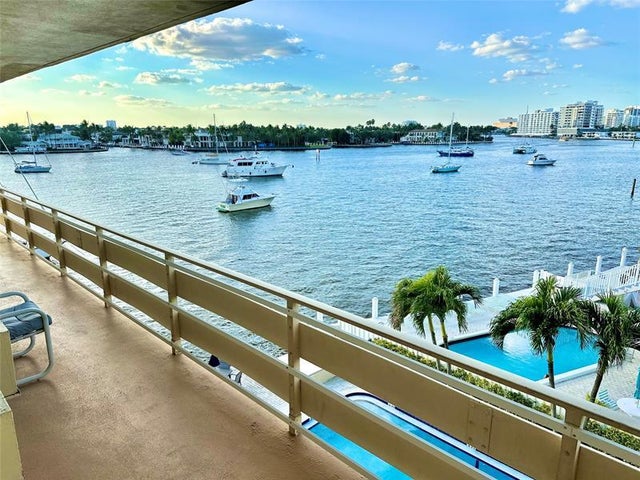 4 of 41 - 9 N Birch Rd 403, Fort Lauderdale, FL
