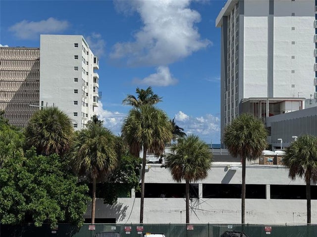 3 of 22 - 336 N Birch Rd 3e, Fort Lauderdale, FL