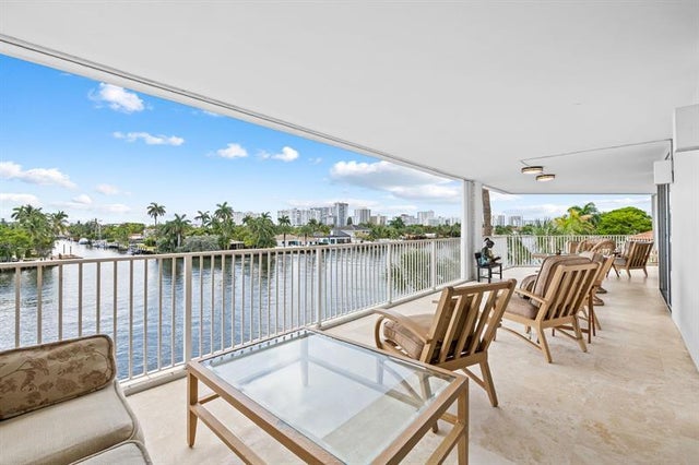 2 of 32 - 3100 Ne 47th Ct 303, Fort Lauderdale, FL