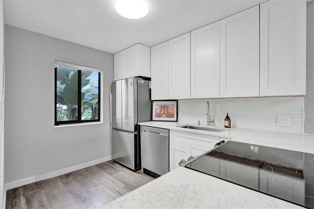 5 of 19 - 4539 Luxemburg Ct 201, Lake Worth, FL