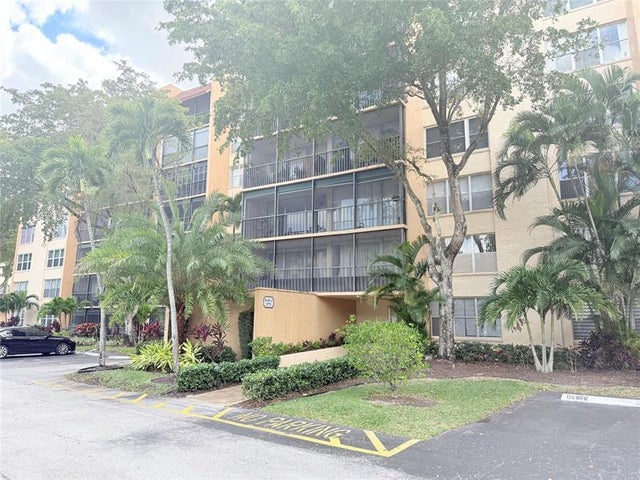 1 of 24 - 3771 Environ Blvd 346, Lauderhill, FL