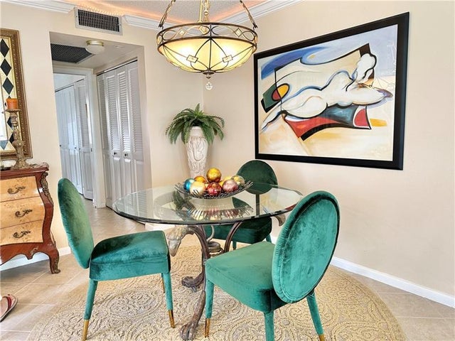 1 of 24 - 285 Oakridge Q 285, Deerfield Beach, FL