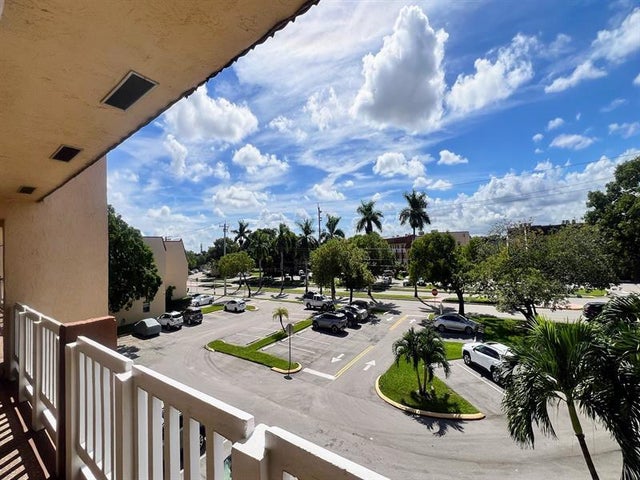 1 of 20 - 8901 Sunrise Lakes Blvd 307, Sunrise, FL
