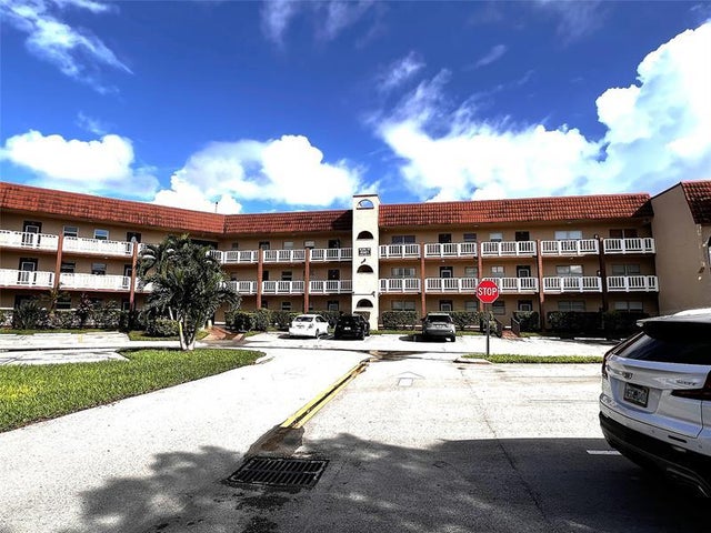 2 of 20 - 8901 Sunrise Lakes Blvd 307, Sunrise, FL