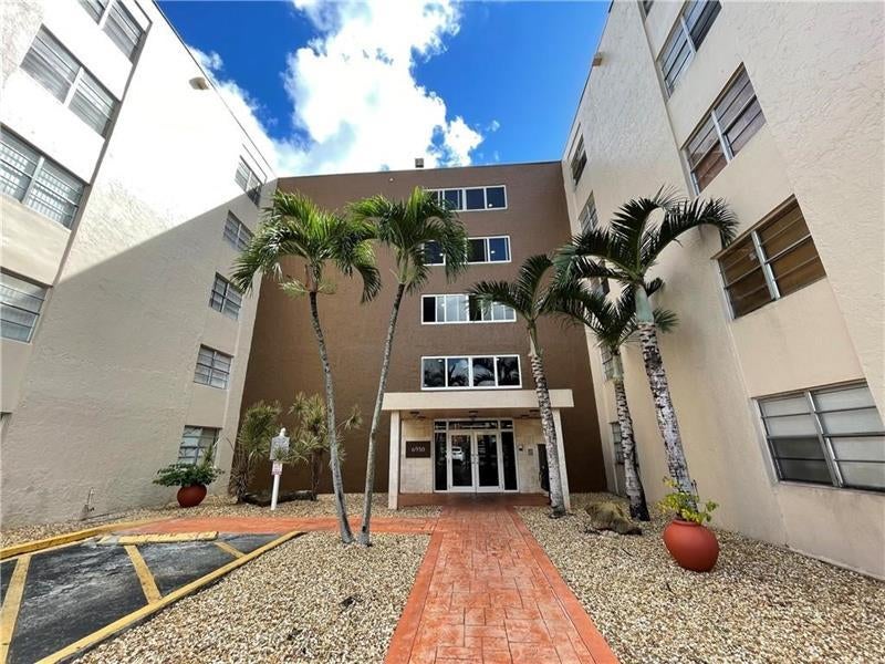 6950 Nw 186th St 2-510, Hialeah