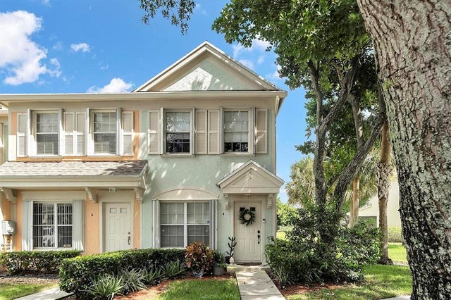2 of 32 - 4 Key West Ct 4, Weston, FL