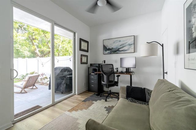4 of 31 - 723 Se 16th Ct, Fort Lauderdale, FL