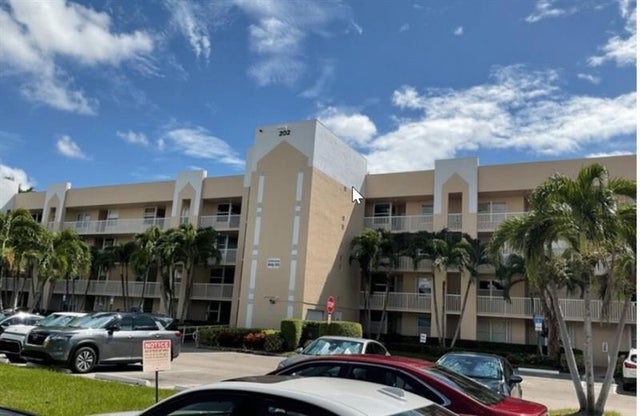 1 of 5 - 10160 Nw 24th Pl 205, Sunrise, FL