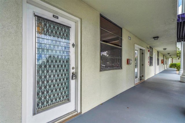 4 of 28 - 1713 Whitehall Dr 103, Davie, FL