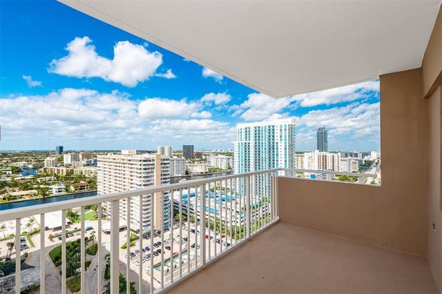 4 of 29 - 1980 S Ocean Dr 22p, Hallandale, FL