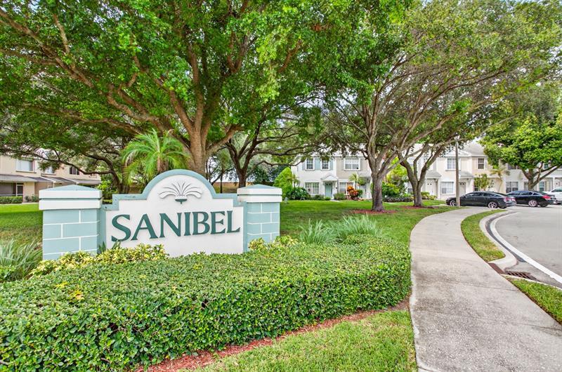 7711 Sanibel Dr, Tamarac