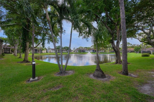 4 of 32 - 711 Sunny Pine Way B-2, Green Acres, FL