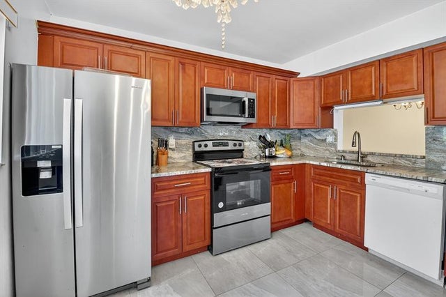 1 of 68 - 15401 Pembridge Ave 13, Delray Beach, FL