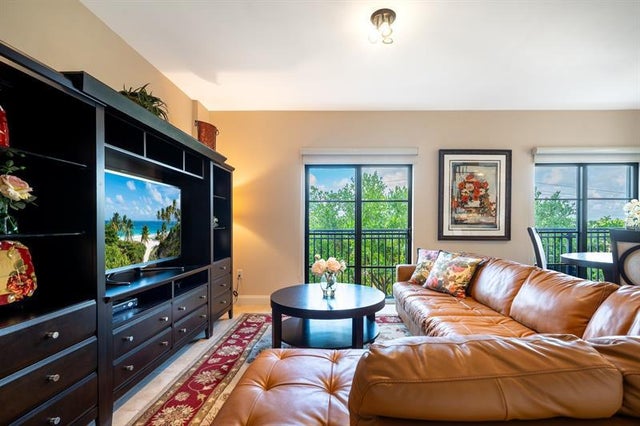5 of 32 - 2401 N Ocean Blvd 403, Fort Lauderdale, FL