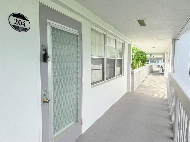 2 of 33 - 204 Oakridge M 204, Deerfield Beach, FL