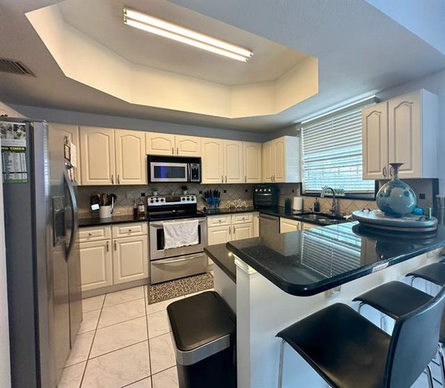 5 of 13 - 11964 Sw 81st Ln 11964, Miami, FL