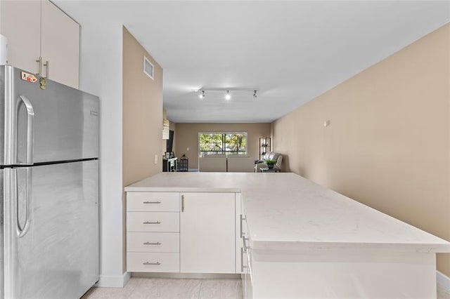 2 of 31 - 8511 Old Country Mnr 40, Davie, FL
