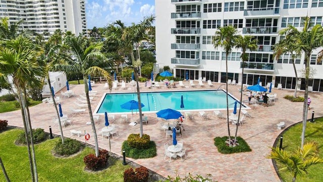 2 of 28 - 3300 Ne 36th St 201, Fort Lauderdale, FL