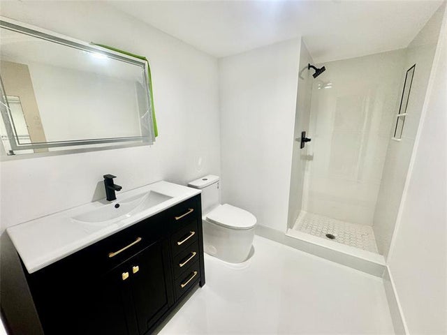3 of 17 - 427 Golden Isles Dr 14b, Hallandale, FL