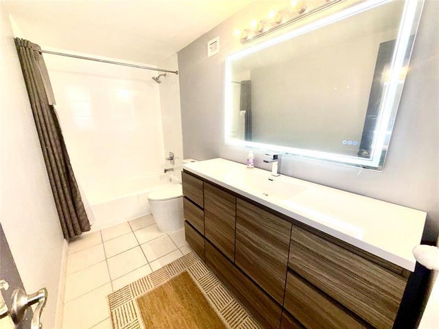 4 of 17 - 427 Golden Isles Dr 14b, Hallandale, FL