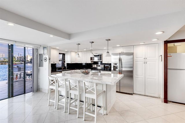 2 of 46 - 16503 Ne 27th Pl 19, North Miami Beach, FL