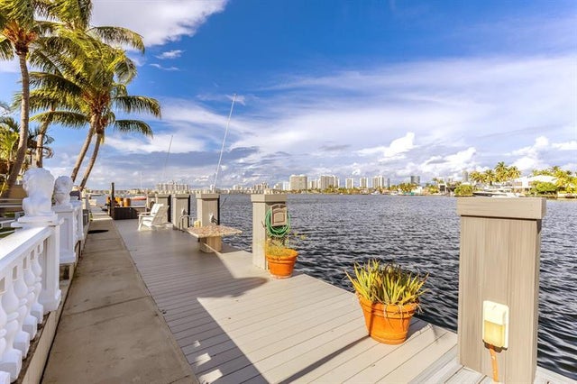 5 of 46 - 16503 Ne 27th Pl 19, North Miami Beach, FL