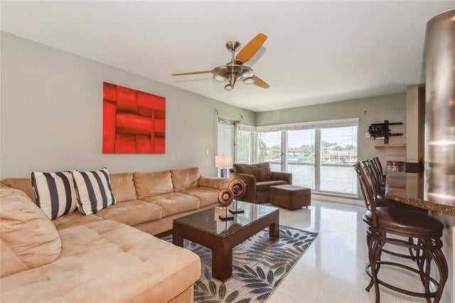 3 of 16 - 561 Bayshore Dr 1, Fort Lauderdale, FL