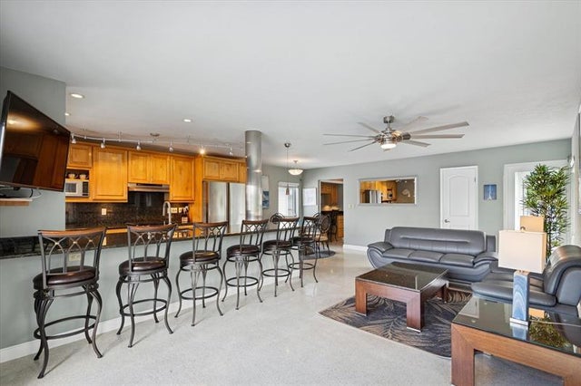 4 of 23 - 561 Bayshore Dr 1, Fort Lauderdale, FL