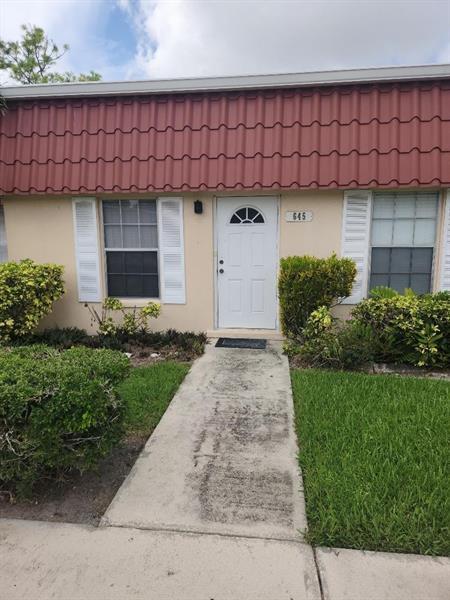 1 of 12 - 645 Marlboro Oval 645, Lake Worth, FL