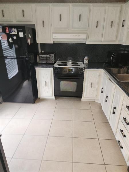 2 of 12 - 645 Marlboro Oval 645, Lake Worth, FL