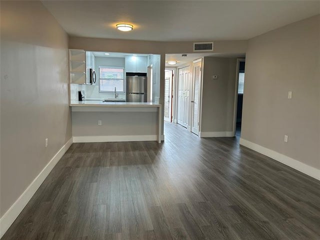 2 of 17 - 8080 N Sunrise Lakes Dr 209, Fort Lauderdale, FL