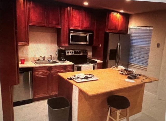 2 of 24 - 5150 Ne 6th Ave 104, Fort Lauderdale, FL