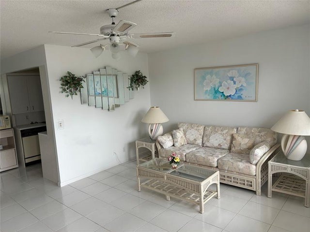 4 of 11 - 4053 Cornwall C 4053, Boca Raton, FL