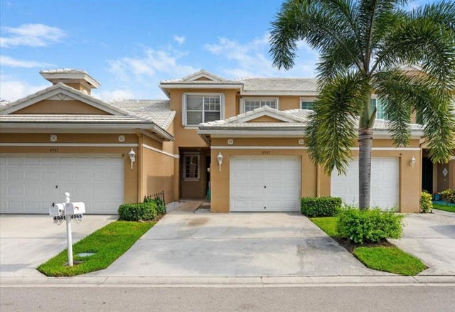 1 of 25 - 4945 Fulton St, Lake Worth, FL