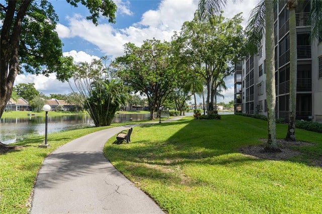 5 of 19 - 1101 Colony Point Cir 220, Pembroke Pines, FL