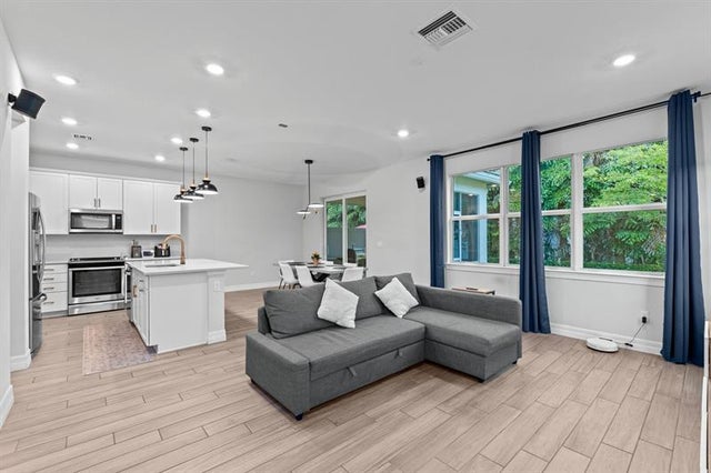 5 of 62 - 1595 Evergreen Ter, Hollywood, FL