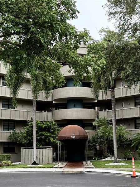 900 Colony Point Cir 121, Pembroke Pines