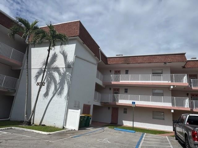 2 of 21 - 8002 Lagos De Campo Blvd B-306, Fort Lauderdale, FL